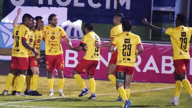 CRÓNICA | Marquense se impone ante Cobán Imperial con doblete de Dylan Flores