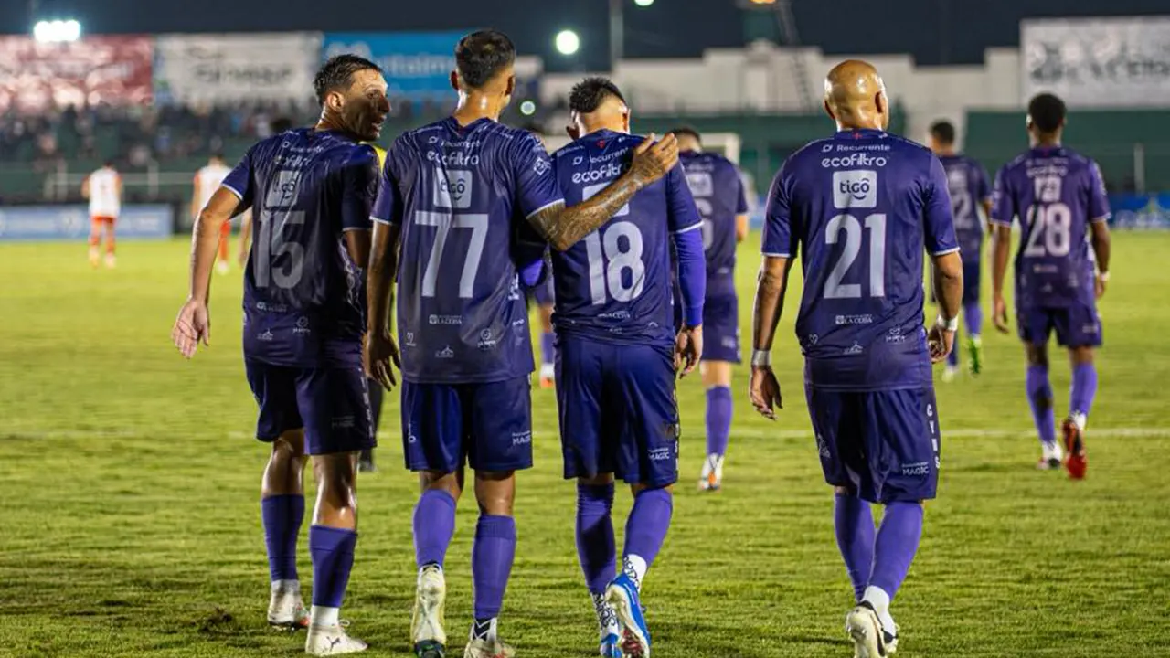 CRÓNICA | Antigua GFC aplasta a Mictlán con una goleada histórica en el Pensativo
